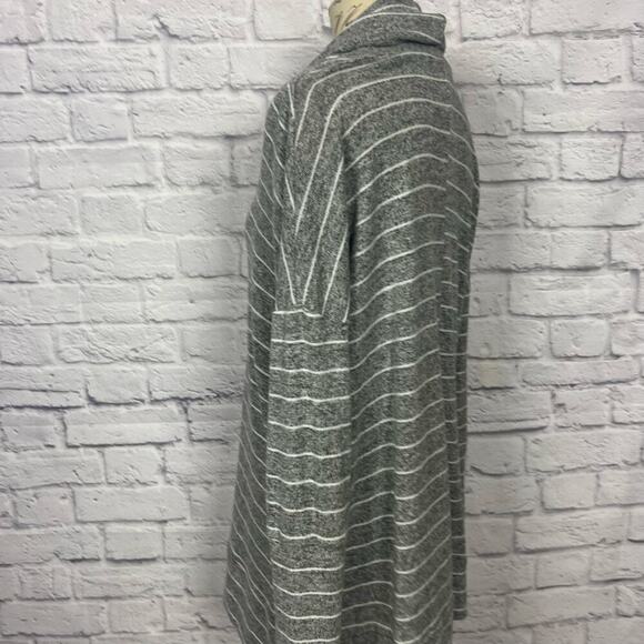 Striped Cowl Neck Long Sleeve Top - Size XL - Picture 6 of 6